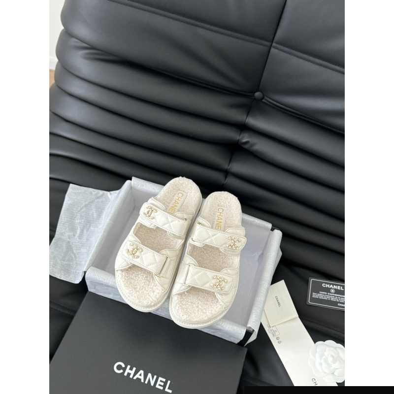 Ch*el slippers